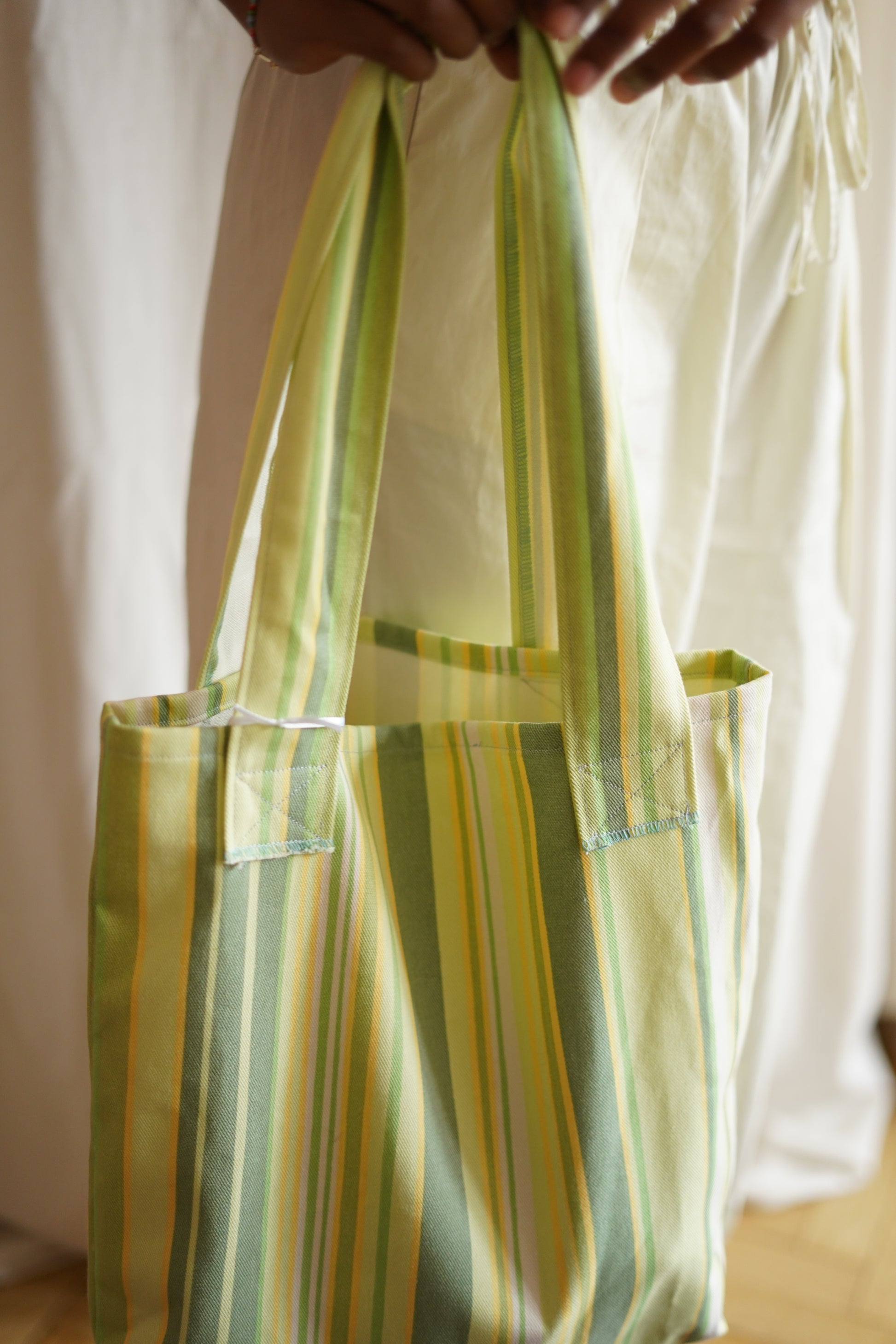 Tote bag ligné vert